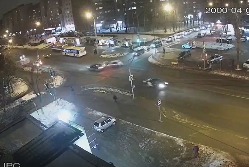 Массовое ДТП на проспекте Победы попало на видео Массовое ДТП на проспекте Победы попало на видео