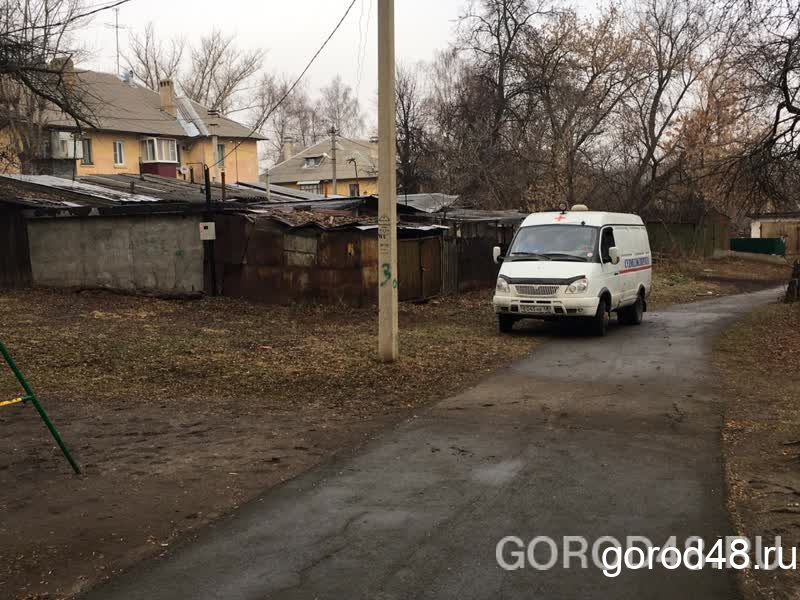 «Бил его головой об батарею и металлической трубой» «Бил его головой об батарею и металлической трубой»