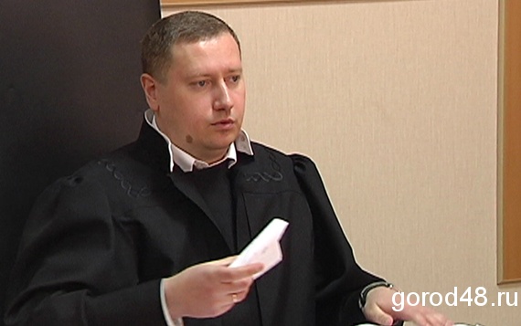 Таксист, который на остановке сбил пятерых, не явился в суд Таксист, который на остановке сбил пятерых, не явился в суд