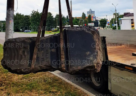 Памятником статскому советнику укрепляли взлетную полосу аэродрома