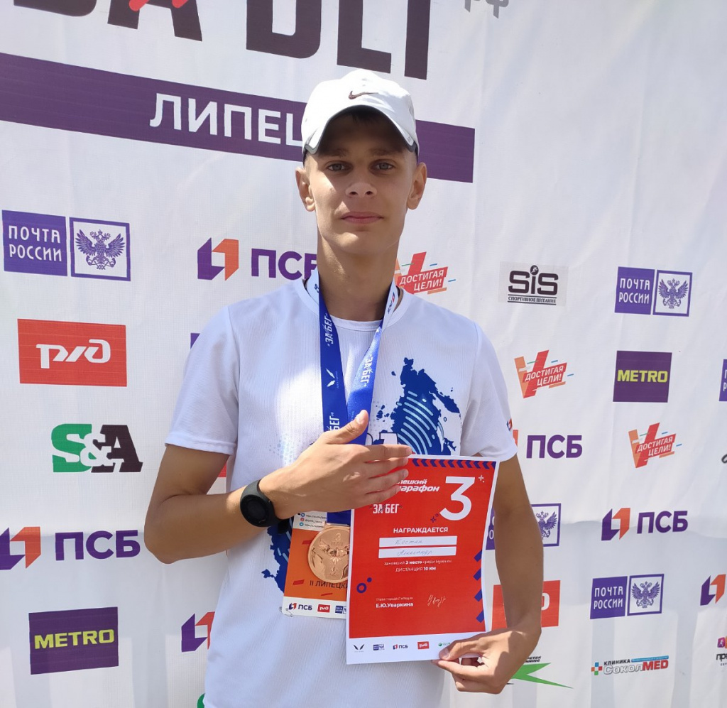 kxj2kg07ji2wjgbl4le02g7tfx5aeg16 (1).jpg