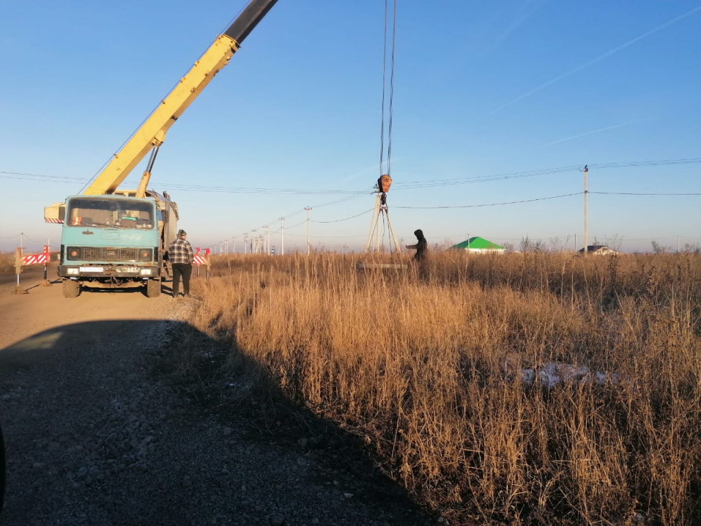 В селе Сенцово прокладывают магистральный водопровод