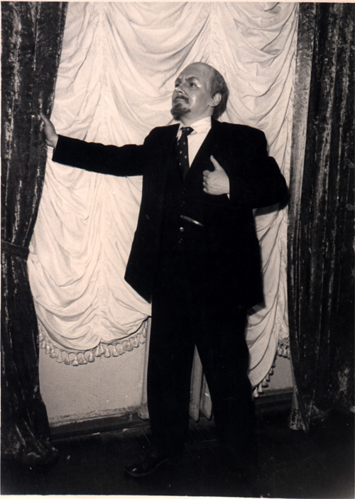 Pahomov snova Lenin.jpg