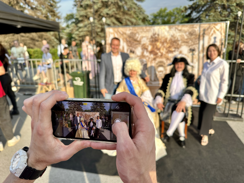 Липецкие зори»: дерево желаний и фото на байках | 23.06.2023 | Липецк -  БезФормата