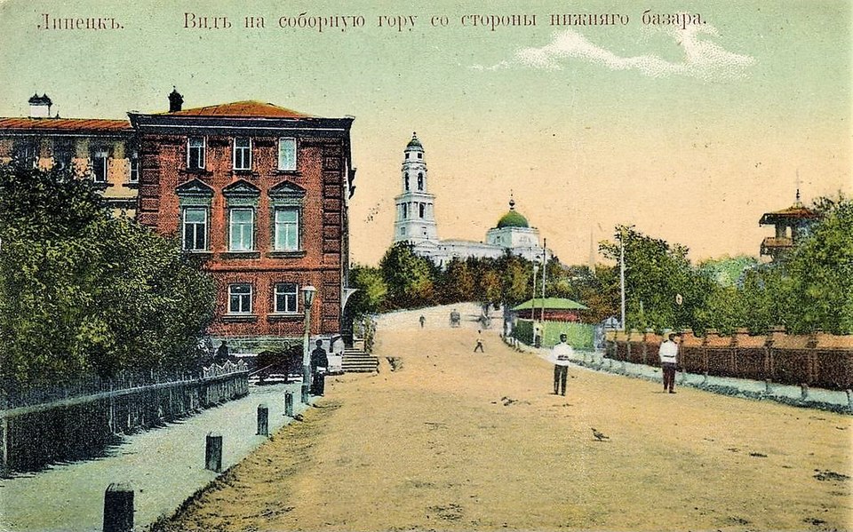 960px-Petrovsky_spusk.jpg 960px-Petrovsky_spusk.jpg