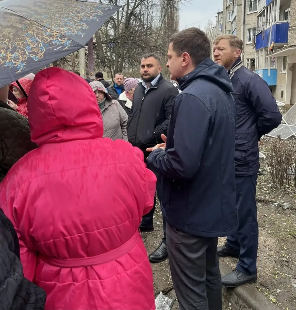 kmFQ3ZRD.webp kmFQ3ZRD.webp