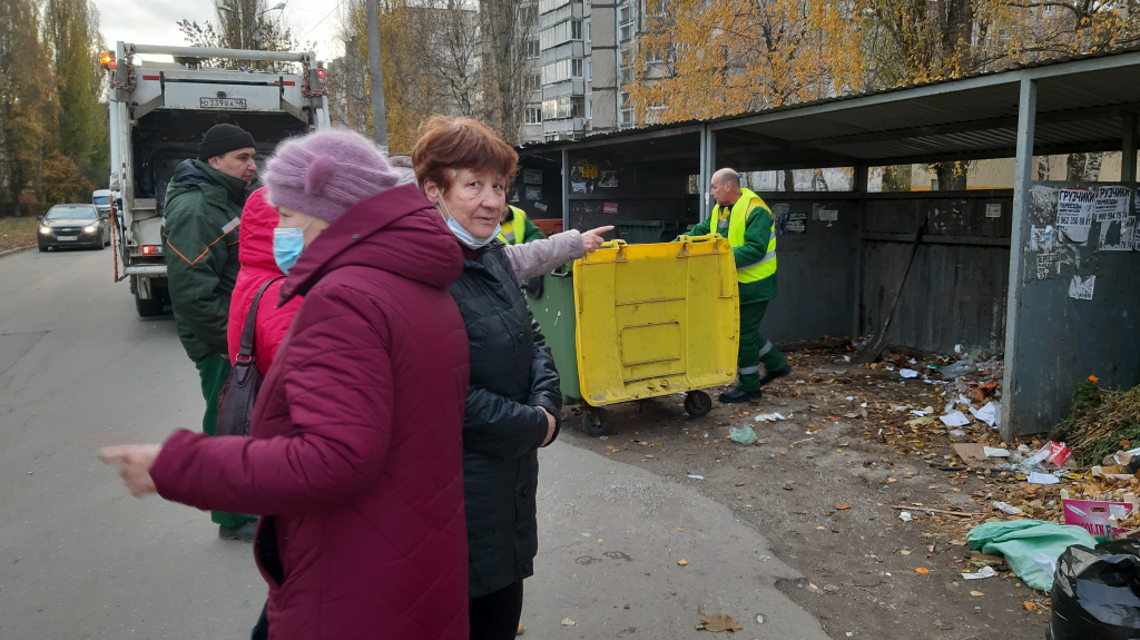 19 микрорайон липецк. Мусорная свалка Липецк. Мусорки в микрорайоне Бережок.