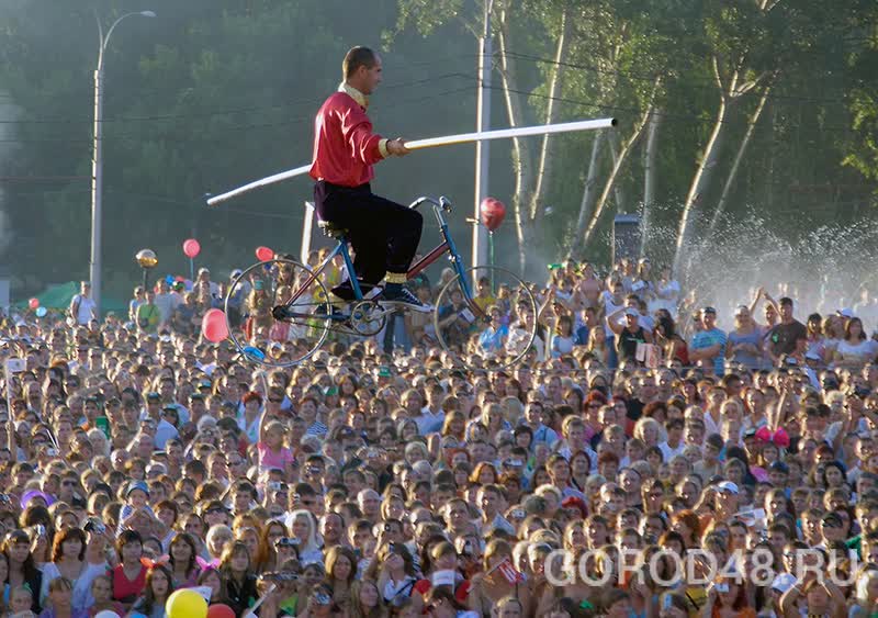 ДЕНЬ ГОРОДА 2007_DSC9793c.jpg+2024-07-18-20.26.01+niz.jpg