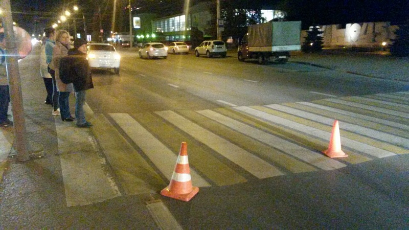 Автобус сбил пешехода. Липецк сбили пешехода сегодня. Автобус сбил пешехода Москва.