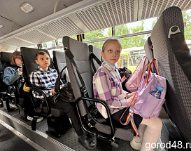 В Липецком районе вышел на маршрут новый школьный автобус