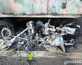 Ночью после столкновения загорелись мотоцикл «Кавасаки» и «ГАЗель»: погиб 22-летний парень