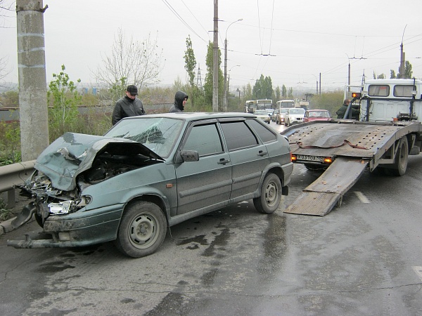 ВАЗ 2114 В аварийном состоянии